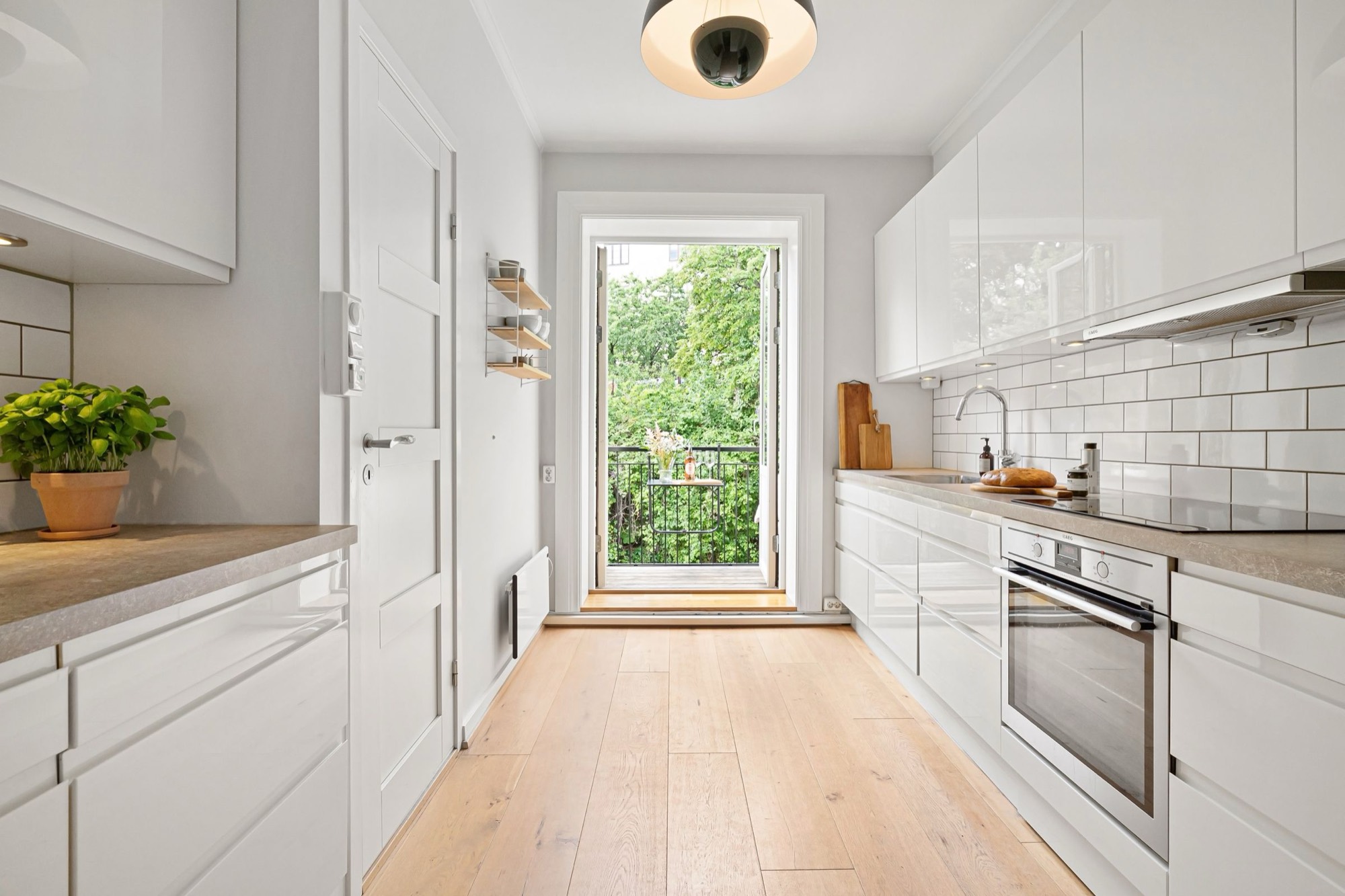 Cucina appena ristrutturata, ambiente abitato e finito
